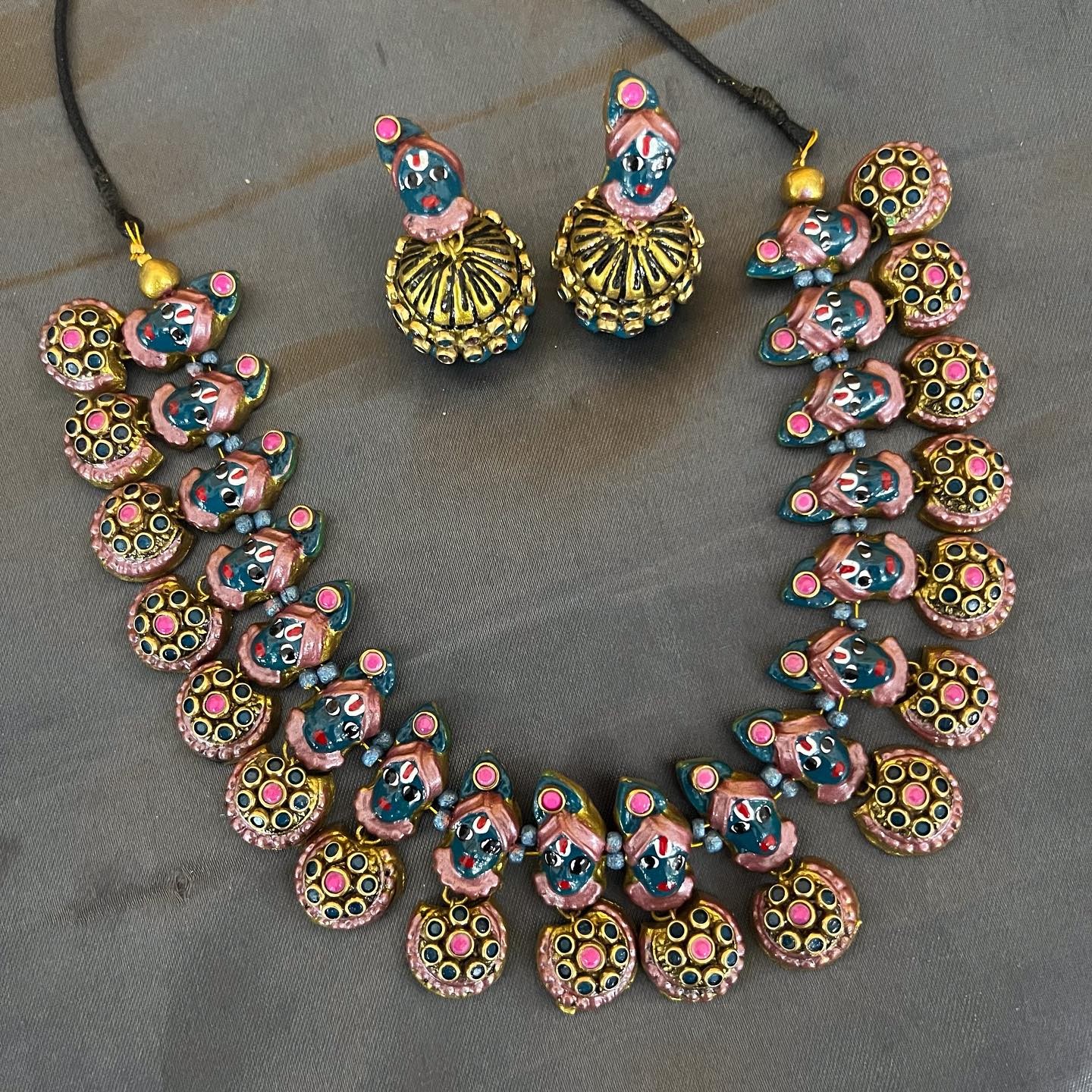 Handmade Terracotta Grand Krishnar Set With Earring